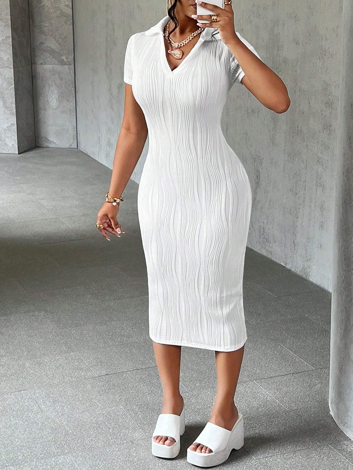 Slaydiva Summer Casual Elegant Simple Basic Model New Lapel V-Neck Short-Sleeved Slim Long Skirt White Wavy Knitted Fabric Women'S Dress,White Graduation Dress,Summer Dresses for Women